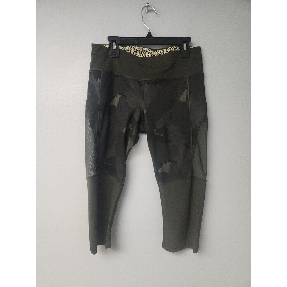 Lululemon Training‎ Tough Crop Size Small 6 Palm Party Green Camo Luxtreme Mesh